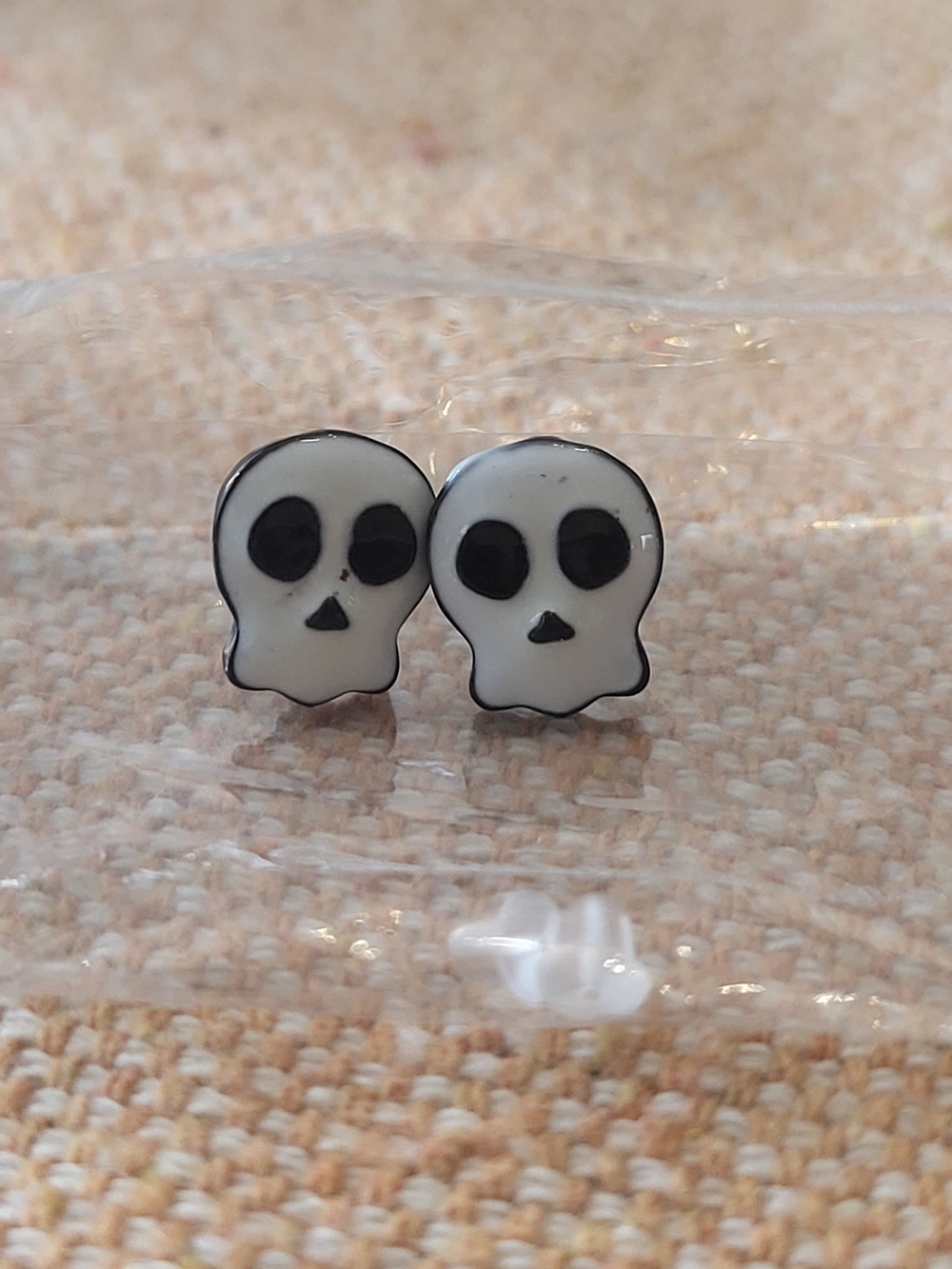 👻Bundle 2 For $10🎃 White Skull Stud Earrings - Halloween CUTE Skull Design